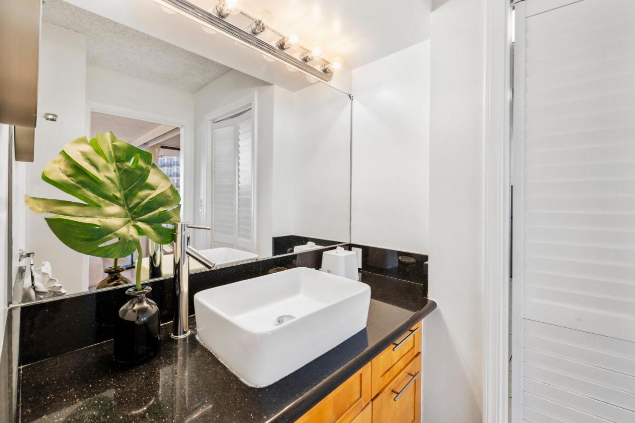 Aloha Getaway, Ocean View Condo Near Waikiki Beach With Free Parking Гонолулу Экстерьер фото